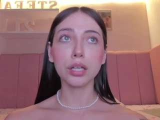 Live webcam model stefaagomez on Soda Cams