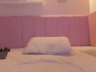 Live webcam model stefaagomez on Soda Cams