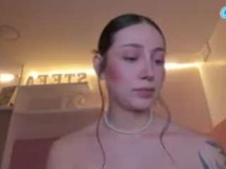 Live webcam model stefaagomez on Soda Cams