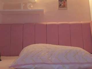 Live webcam model stefaagomez on Soda Cams