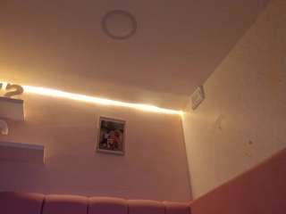 Live webcam model stefaagomez on Soda Cams