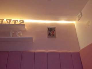 Live webcam model stefaagomez on Soda Cams