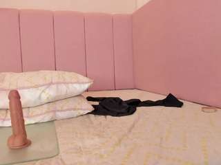 Live webcam model stefaagomez on Soda Cams