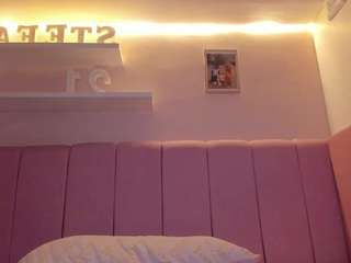 Live webcam model stefaagomez on Soda Cams