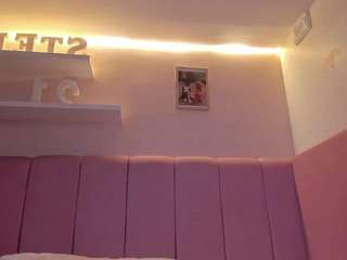 Live webcam model stefaagomez on Soda Cams