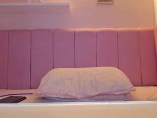 Live webcam model stefaagomez on Soda Cams