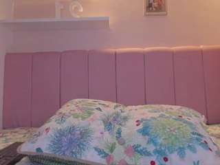 stefaagomez's CamSoda show and profile