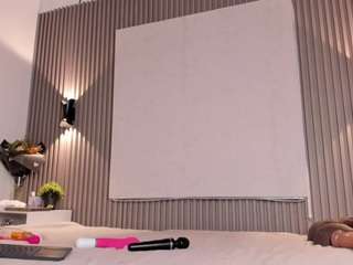 amatista-lewis Striptease live webcam