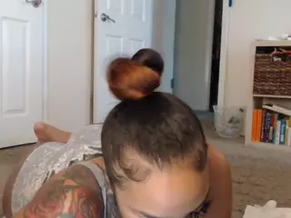 Elegance's Live Sex Cam Show