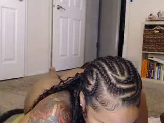 Elegance's Live Sex Cam Show