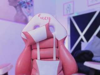 luucyjoness webcam model