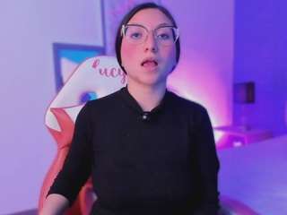  luucyjoness chat room