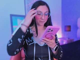  luucyjoness chat room