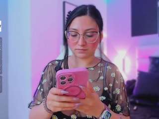  luucyjoness chat room