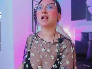  luucyjoness chat room