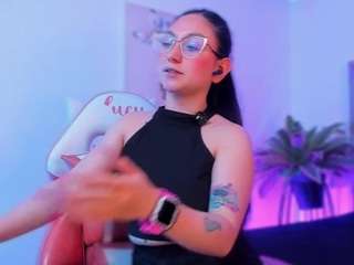 luucyjoness from CamSoda is Freechat