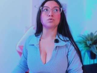 luucyjoness Live Webcam on CamSoda