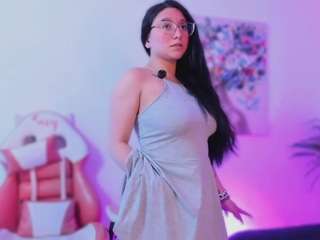 luucyjoness's CamSoda show and profile