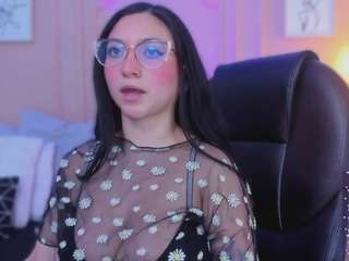 luucyjoness Live Webcam on CamSoda