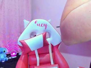 Lucy Joness live cam preview