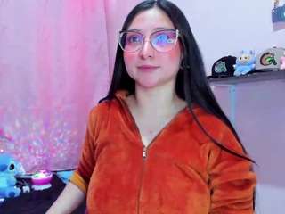Lucy Joness live cam preview