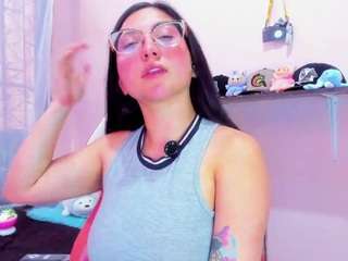luucyjoness Live Webcam on CamSoda