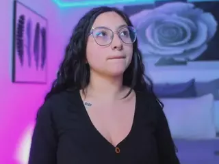 Lucy Joness's Live Sex Cam Show