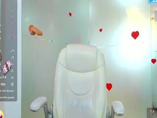 Discover kinkyofficee from CamSoda