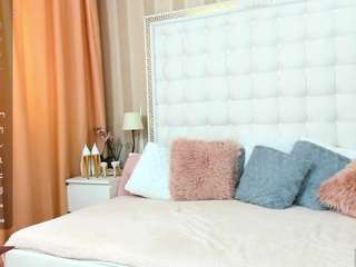 kinkyofficee from CamSoda is Freechat