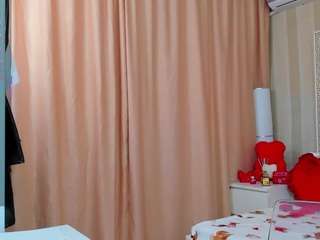 kinkyofficee from CamSoda