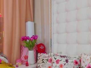 kinkyofficee live webcam show