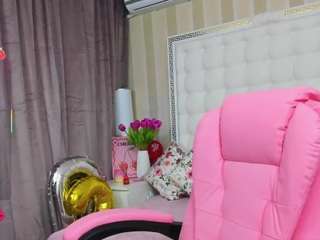 le modèle kinkyofficee est en webcam porno dans un show sur le site camsoda, il possède les tags suivants: amateur,pussy,lovense,lush,middle aged,naked,natural,no drinking,no smoking,ohmibod,sexy,ass,skinny,solo,squirter,strip,tease,teen (18+),thong,toys