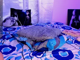 Moon's Live Sex Cam Show