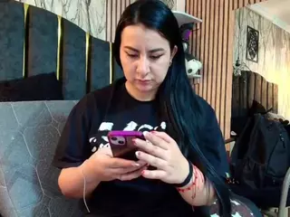 abrilluv7's Live Sex Cam Show