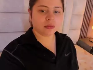 Eymi's Live Sex Cam Show