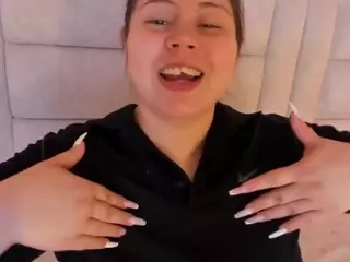 Eymi's Live Sex Cam Show