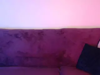 Goddesscharliedollie's Live Sex Cam Show