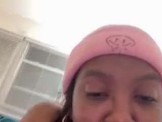 Live webcam model itstaylorofficial on Soda Cams