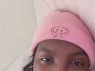 Live webcam model itstaylorofficial on Soda Cams