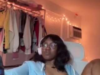 Live webcam model itstaylorofficial on Soda Cams