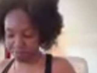 Live webcam model itstaylorofficial on Soda Cams