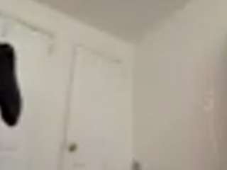 le modèle itstaylorofficial est en webcam porno dans un show sur le site camsoda, il possède les tags suivants: ass,fingers,young-adult,toys,tease,strip,solo,pussy,lovense,asshole,flashing,fetish,feet,brown-eyes,blowjob,black-hair,bj,bikini,bedroom,average