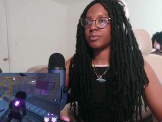 le modèle itstaylorofficial est en webcam porno dans un show sur le site camsoda, il possède les tags suivants: ass,fingers,young-adult,toys,tease,strip,solo,pussy,lovense,asshole,flashing,fetish,feet,brown-eyes,blowjob,black-hair,bj,bikini,bedroom,average