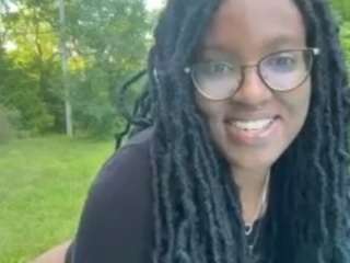 Live cam show with itstaylorofficial