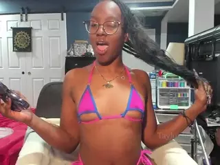 itstaylorofficial's Live Sex Cam Show