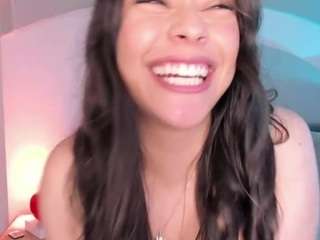 nicolle-w webcam