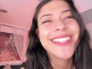 nicolle-w webcam