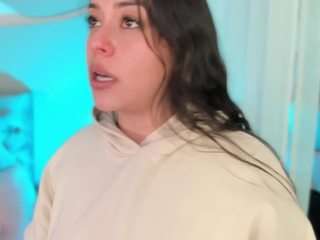 HOTTIE NICOLLE