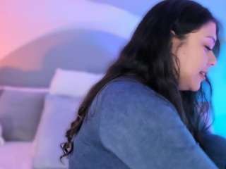 nicolle-w webcam model