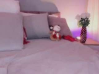 nicolle-w Live Webcam on CamSoda